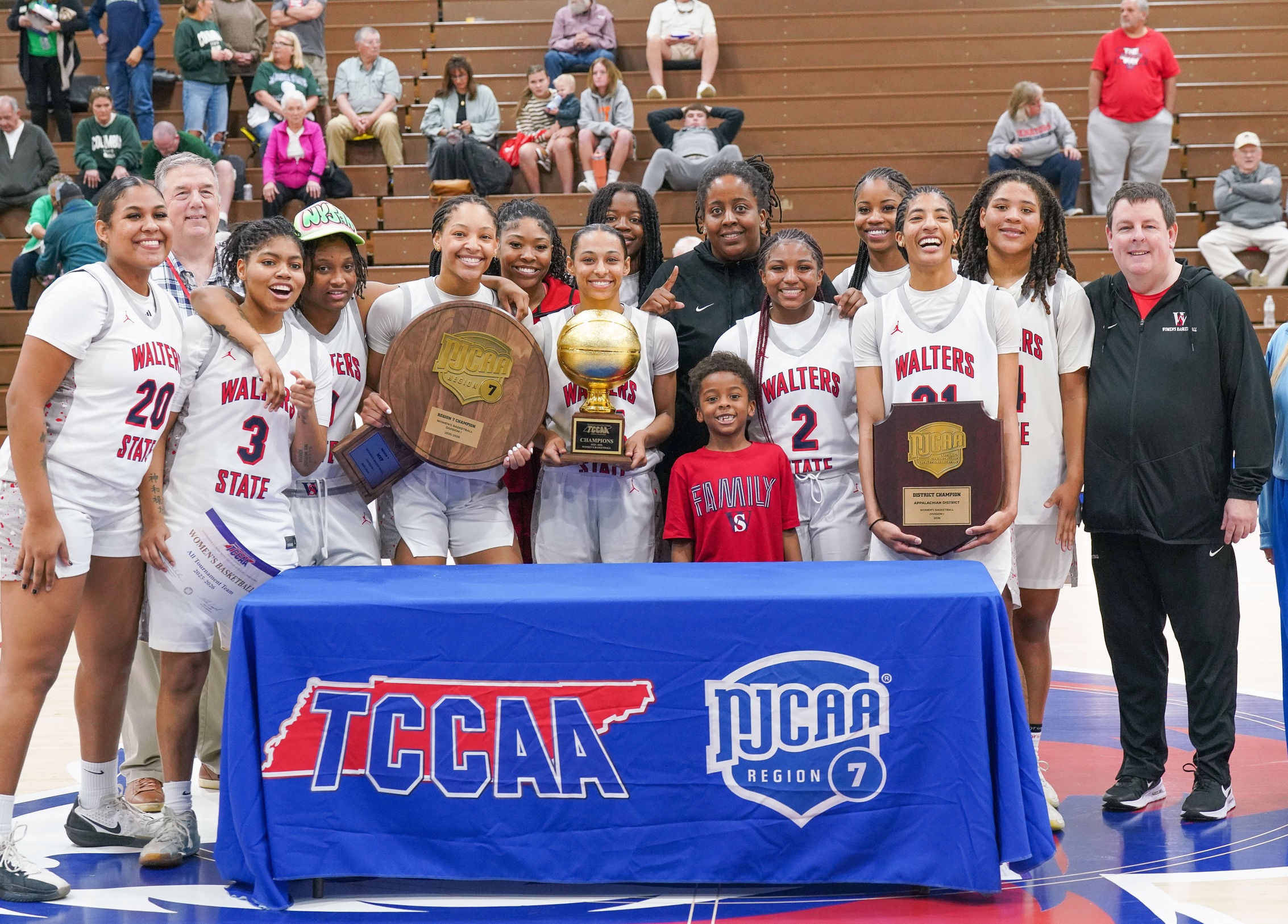 LADY SENATORS DEFEAT COLUMBIA FOR REGION CHAMPIONSHIP