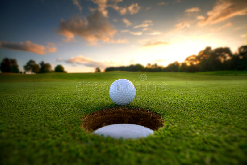 ROANE'S STOTT, McCARTHY NAMED NJCAA DIVISION II GOLF ALL-AMERICANS