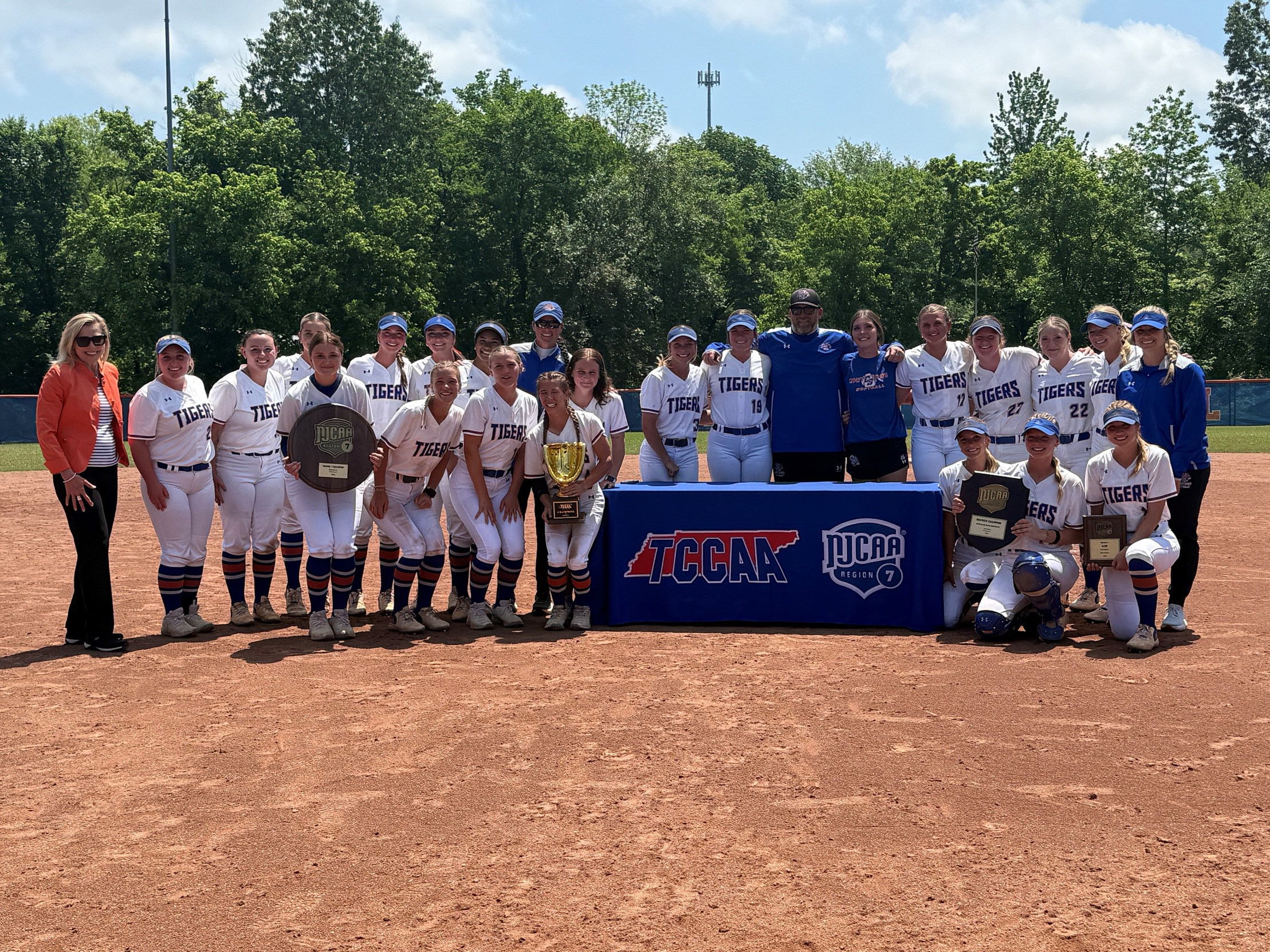 CHATTANOOGA STATE - TCCAA/NJCAA VII REGION CHAMPS
 AND NJCAA APPALACHIAN DISTRICT CHAMPIONS