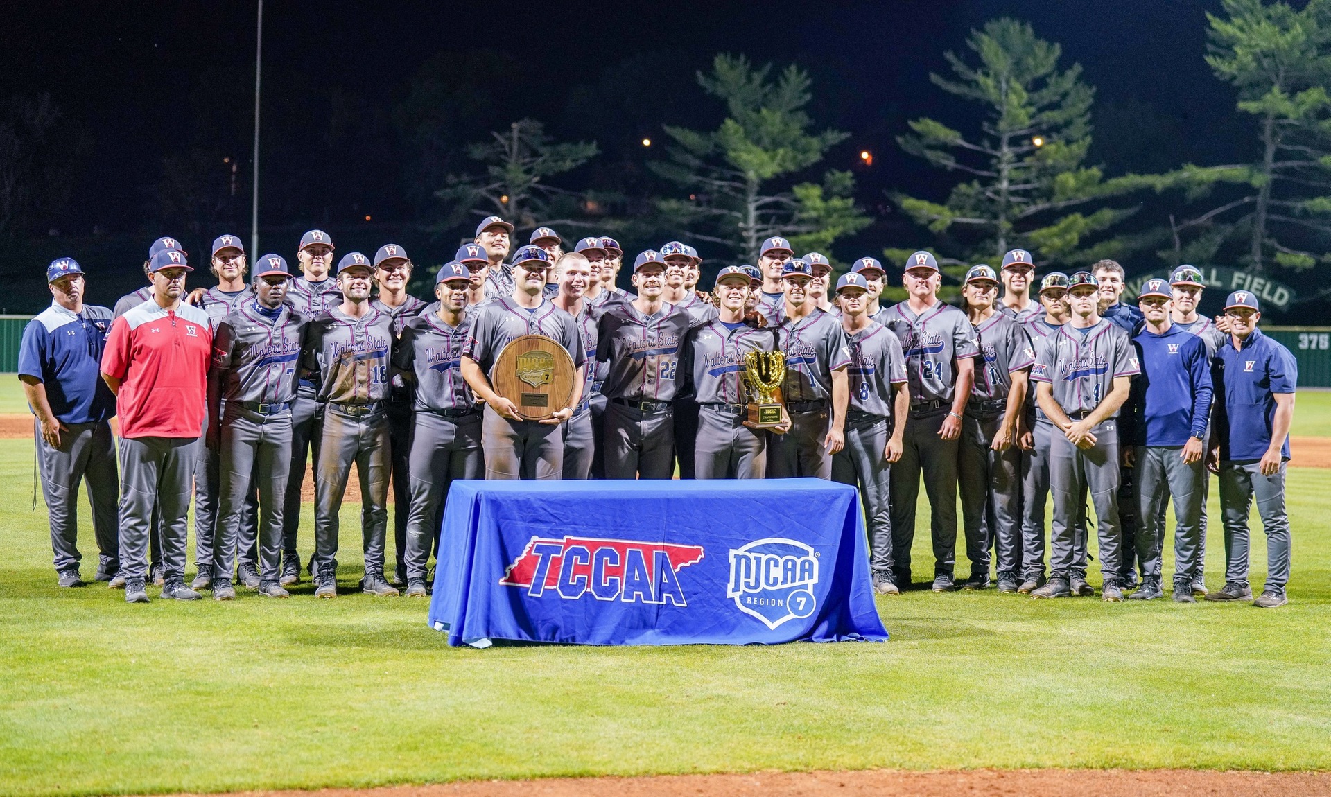 WALTERS STATE ADVANCES TO DISTRICT BY WINNING REGION TOURNEY